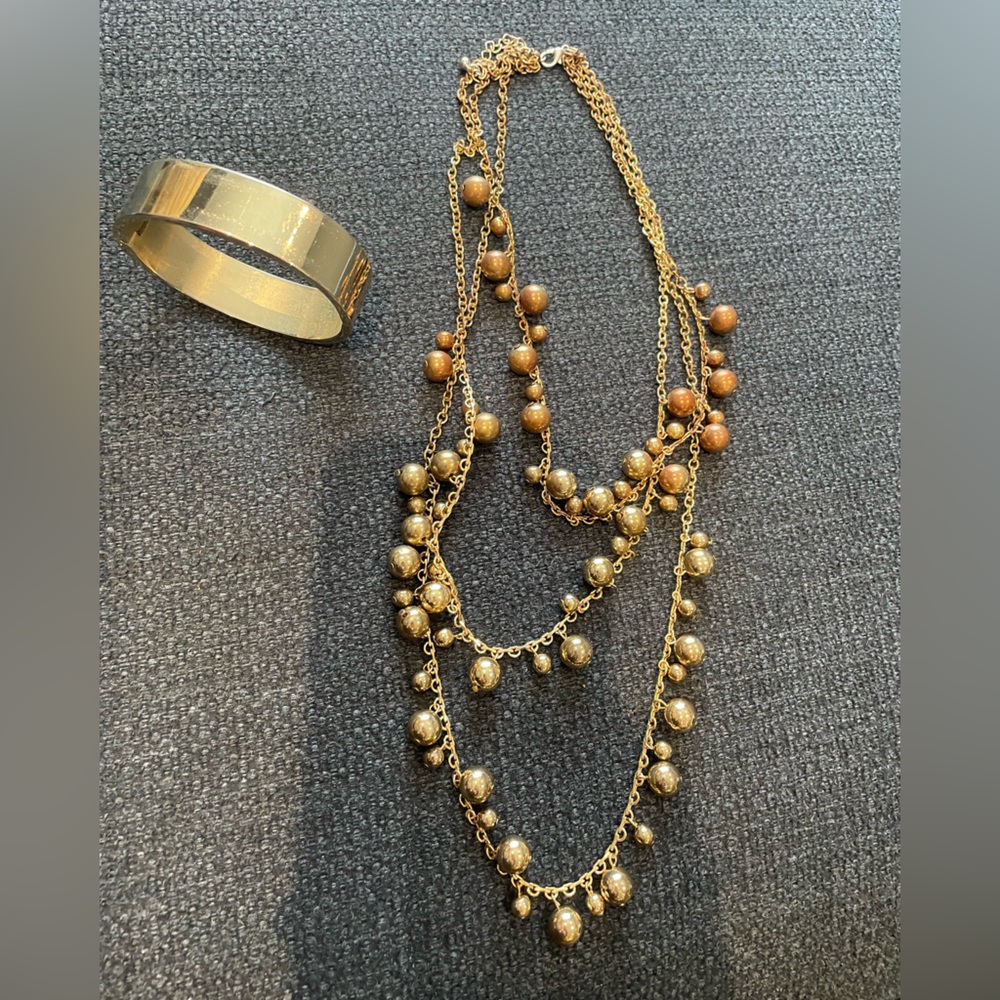 Necklace and Bracelet Gold Colour